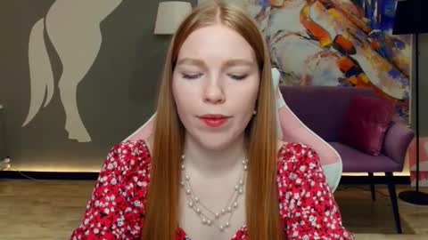 Lilly online show from December 20, 11:45 pm