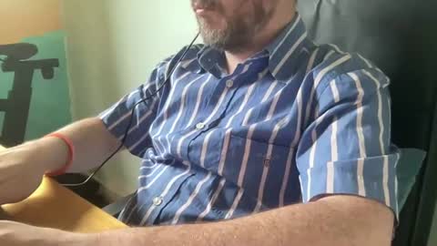 Snapshot of lee_8891 chatting on June 22, 8:33 am lee_8891 online show from June 22, 8:33 am