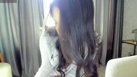 lee_chang online show from April 17, 11:02 am