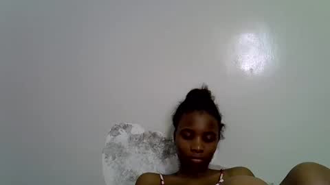 Snapshot of lee_shaz chatting on April 1, 3:18 am lee baby online show from April 1, 3:18 am