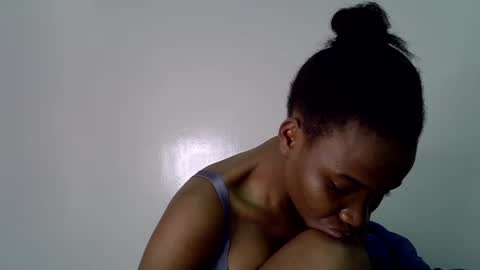Snapshot of lee_shaz chatting on June 25, 7:24 am lee baby online show from June 25, 7:24 am