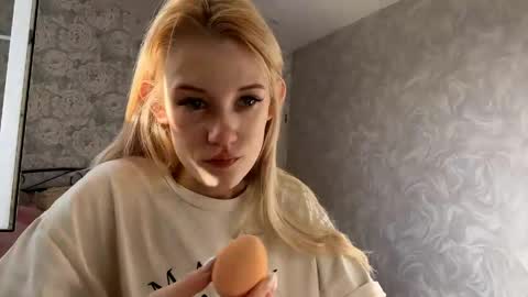 Kate online show from April 21, 8:53 am
