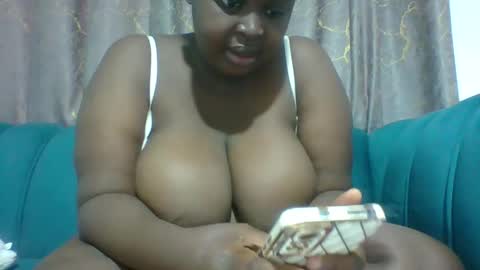 Snapshot of leeesha chatting on January 14, 10:48 am leeesha online show from January 14, 10:48 am