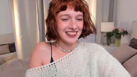 leelooyolo online show from October 14, 3:46 pm