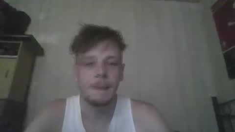 Snapshot of leemanz12 chatting on February 15, 5:15 am leemanz12 online show from February 15, 5:15 am
