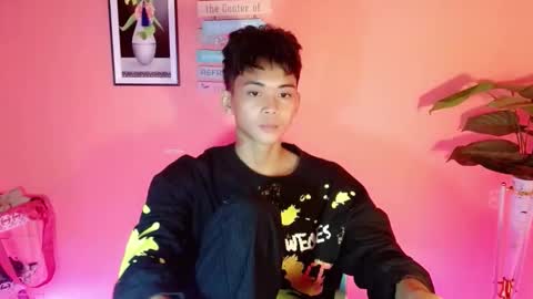 Snapshot of leemoreno18 chatting on October 19, 6:08 pm leemoreno18 online show from October 19, 6:08 pm