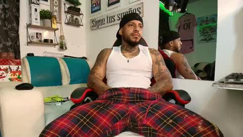 leenar_key online show from November 29, 2:42 pm