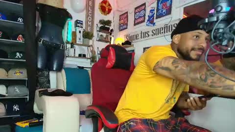 Snapshot of leenar_key chatting on April 30, 12:22 pm leenar_key online show from April 30, 12:22 pm
