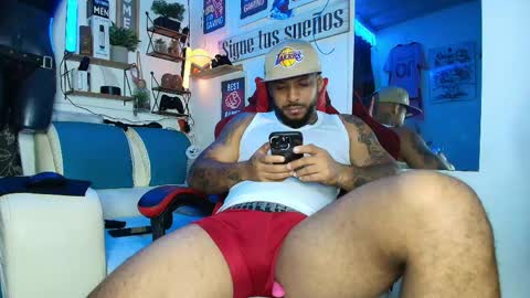 Snapshot of leenar_key chatting on May 9, 1:49 pm leenar_key online show from May 9, 1:49 pm