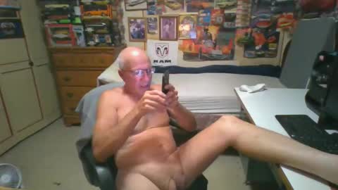 leezamm1132 online show from April 22, 2:25 am