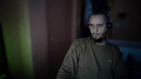 lefrenchiies online show from November 18, 7:24 am