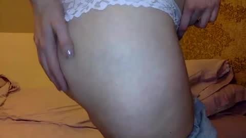 Snapshot of legsfordaysbaby chatting on December 7, 9:55 pm Dani... Your Slutty Mommy... Wet Dream Baby... online show from December 7, 9:55 pm