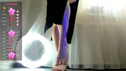 lola online show from March 28, 10:37 am