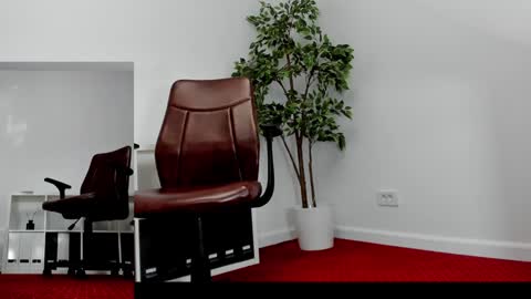 Elle  online show from September 12, 6:13 am