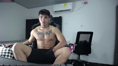  Lei  online show from December 11, 8:18 pm