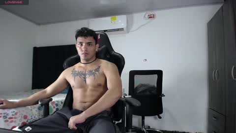  Lei  online show from December 23, 9:40 pm