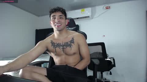  Lei  online show from December 28, 10:44 pm