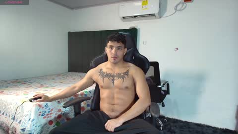  Lei  online show from January 12, 8:47 pm