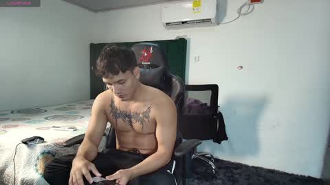  Lei  online show from January 18, 12:13 am