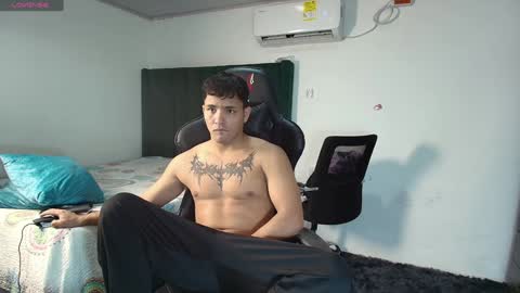  Lei  online show from January 19, 9:23 pm