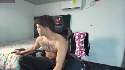  Lei  online show from January 25, 8:53 pm