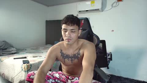  Lei  online show from January 31, 9:37 pm