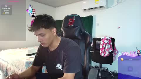  Lei  online show from February 24, 1:35 am