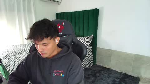 Snapshot of lei_77 chatting on February 3, 2:53 am Lei online show from February 3, 2:53 am