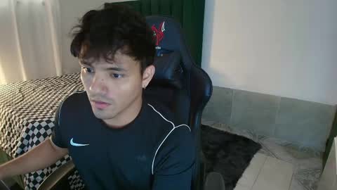 Snapshot of lei_77 chatting on June 3, 9:31 pm Lei online show from June 3, 9:31 pm
