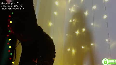 Snapshot of leia_bell chatting on September 26, 7:29 pm hey Im Leia and I love rock  online show from September 26, 7:29 pm