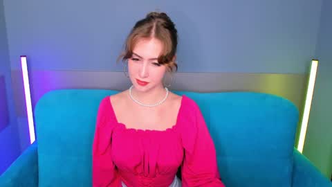 Snapshot of leiawow chatting on December 5, 8:33 am leiawow online show from December 5, 8:33 am