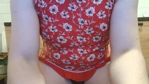 Snapshot of leila472952 chatting on May 4, 6:31 am Sergey online show from May 4, 6:31 am
