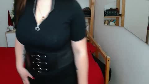 Leila online show from February 1, 1:51 pm