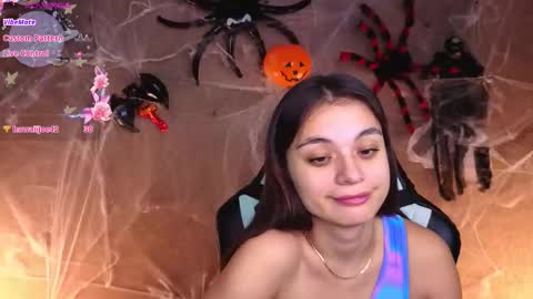 Snapshot of leila_cherry chatting on October 24, 3:47 am Leila online show from October 24, 3:47 am