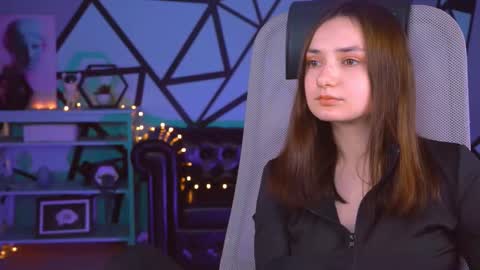 LeilaMurphy online show from February 25, 3:05 pm