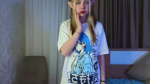 Snapshot of leiladwight chatting on December 5, 4:09 am Leila online show from December 5, 4:09 am