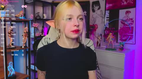 Snapshot of leiladwight chatting on October 10, 4:17 pm Leila online show from October 10, 4:17 pm