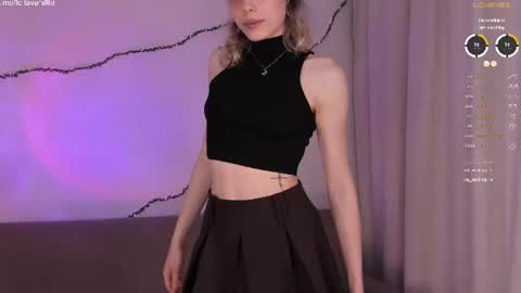 Snapshot of leilalafleur_ chatting on June 14, 5:09 am leilalafleur_ online show from June 14, 5:09 am