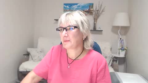 Snapshot of leilamays chatting on September 30, 6:18 am Leila Kinky online show from September 30, 6:18 am