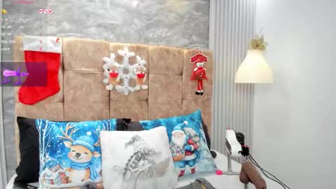 leilapons online show from December 2, 6:58 pm