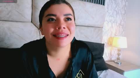 leilapons online show from March 15, 6:36 pm