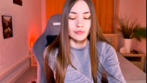 Leila Rai online show from April 7, 1:33 pm