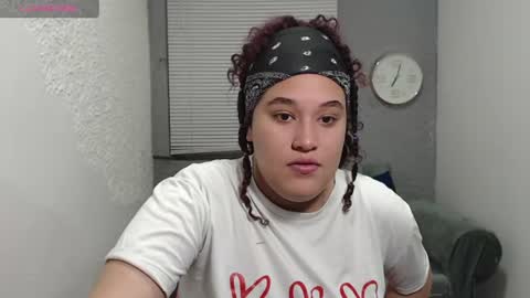 Snapshot of leilasosexy chatting on June 23, 12:47 pm leilasosexy online show from June 23, 12:47 pm