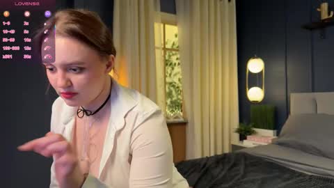 Lela online show from February 5, 5:39 pm