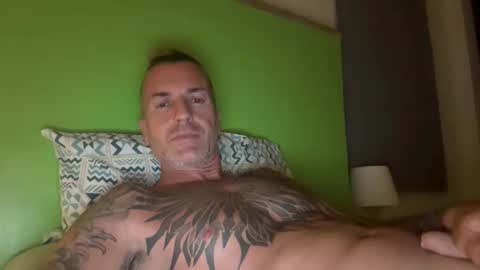 Snapshot of lelehot1 chatting on February 18, 4:19 am lelehot1 online show from February 18, 4:19 am