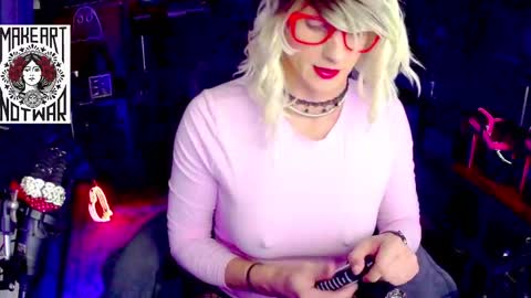 Snapshot of lemon_stealing_whore chatting on March 21, 1:21 am Lemon Stealing Whore online show from March 21, 1:21 am