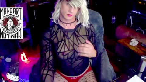 Snapshot of lemon_stealing_whore chatting on May 12, 4:53 am Lemon Stealing Whore online show from May 12, 4:53 am