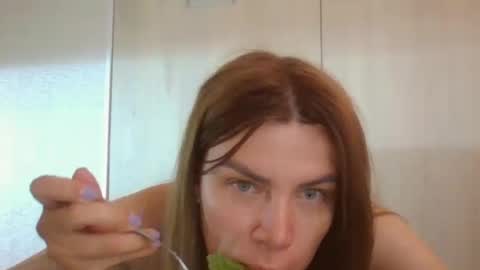 lena6122000 online show from June 29, 4:40 pm