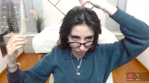 Snapshot of lena_roses chatting on September 19, 7:36 pm Lena online show from September 19, 7:36 pm