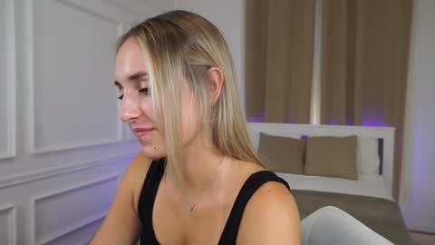 Lena online show from October 14, 1:45 pm